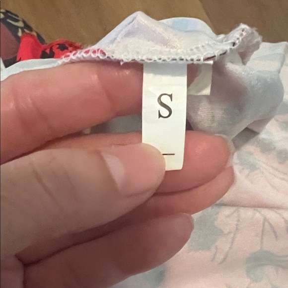 #0939+ Elegant Red and Black Floral Dress - Picture 5 of 7